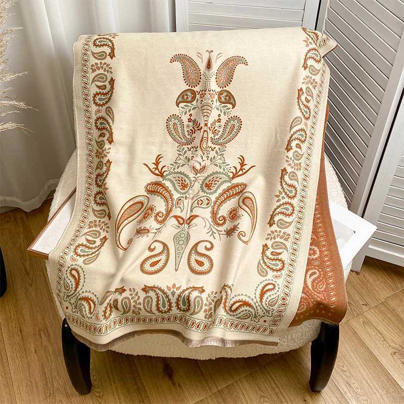 New Warm Luxury Cashmere Scarf Women Ethnic Paisley Shawl and Wraps Ladies Blanket Foulard Winter Bandana Bufanda C251031