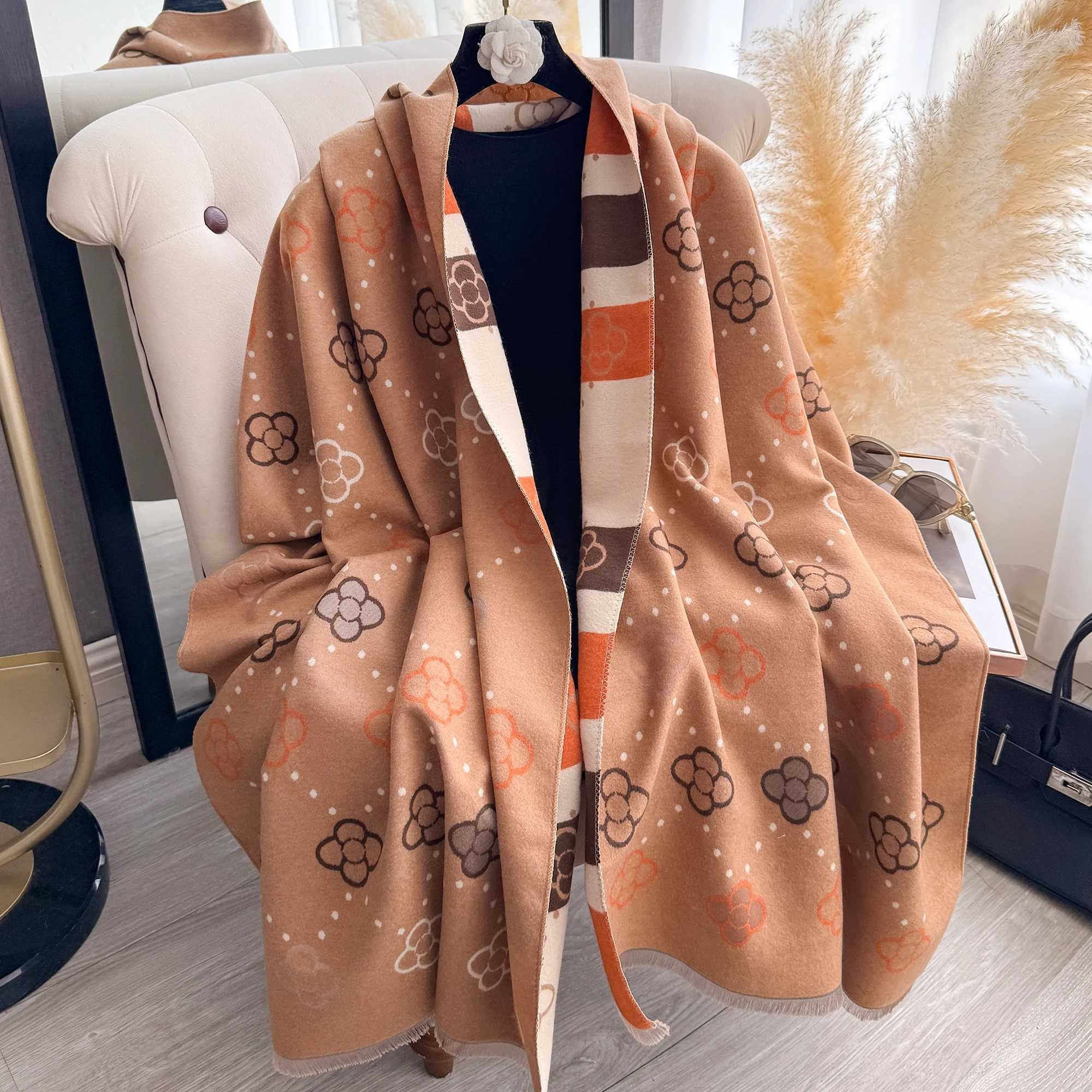 Womens Cashmere Hijab Scarves Warm Large Shawls Neck Wraps Essential for Autumn Winter Fashion Accessory C251031