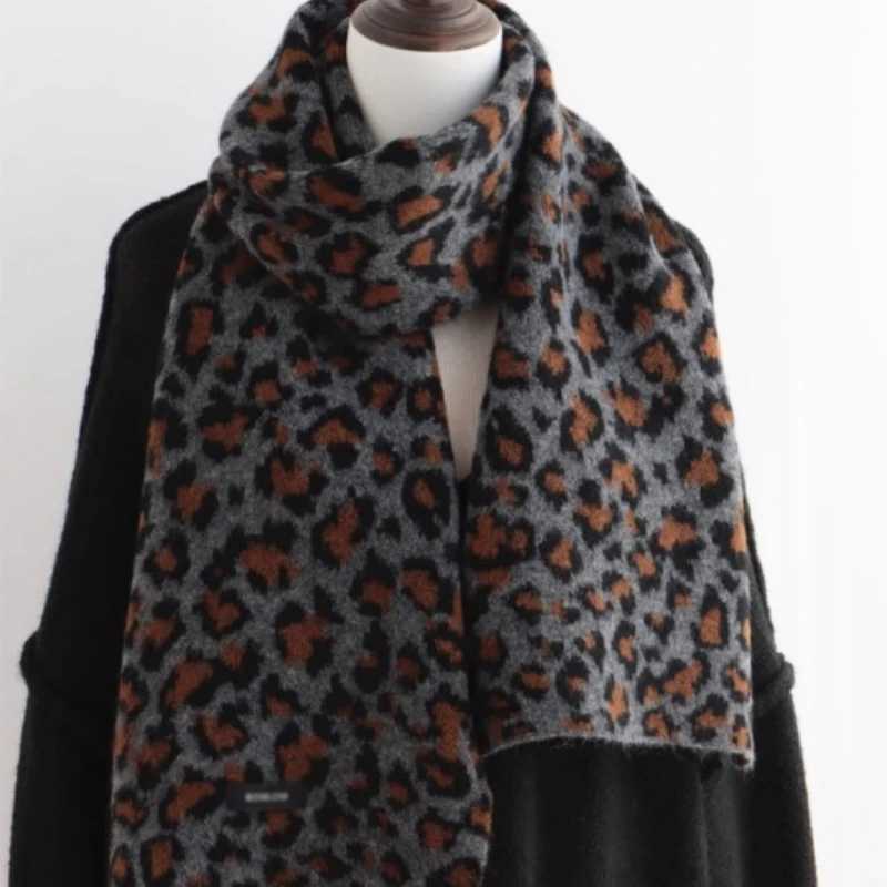 Korean Version Leopard Print Scarf Ladies Trendy Thick Warm Windproof Muffler Women Autumn Winter Soft Warm Stylish Shawl Female C251031