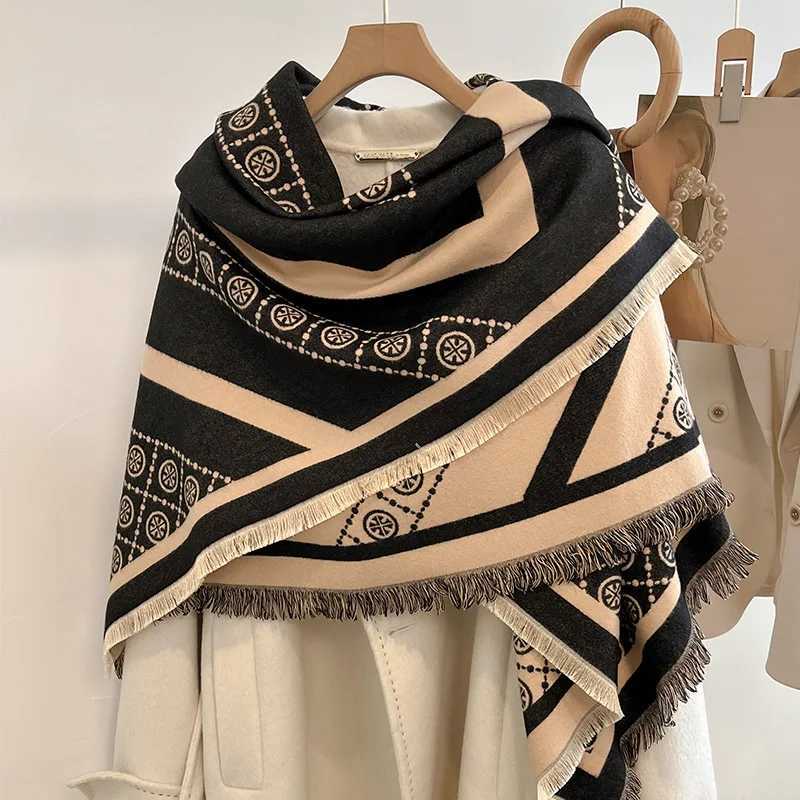 New Fashion Winter Cashmere Scarf Women Luxury Duplex Print Female Shawl Wrap Scarves Lady Thick Warm Blanket Echarpe C251031