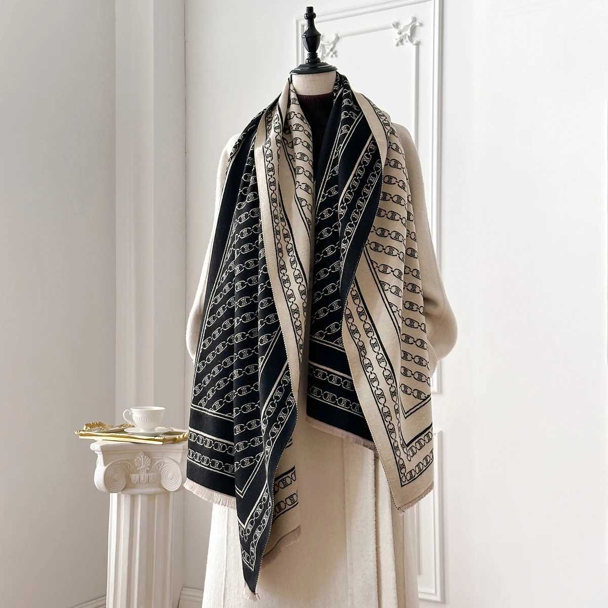 Womens Luxury Faux Cashmere Scarf Autumn Winter Warm Blanket Poncho Fashion Print Thick Shawl for Fashionable Coverage C251031