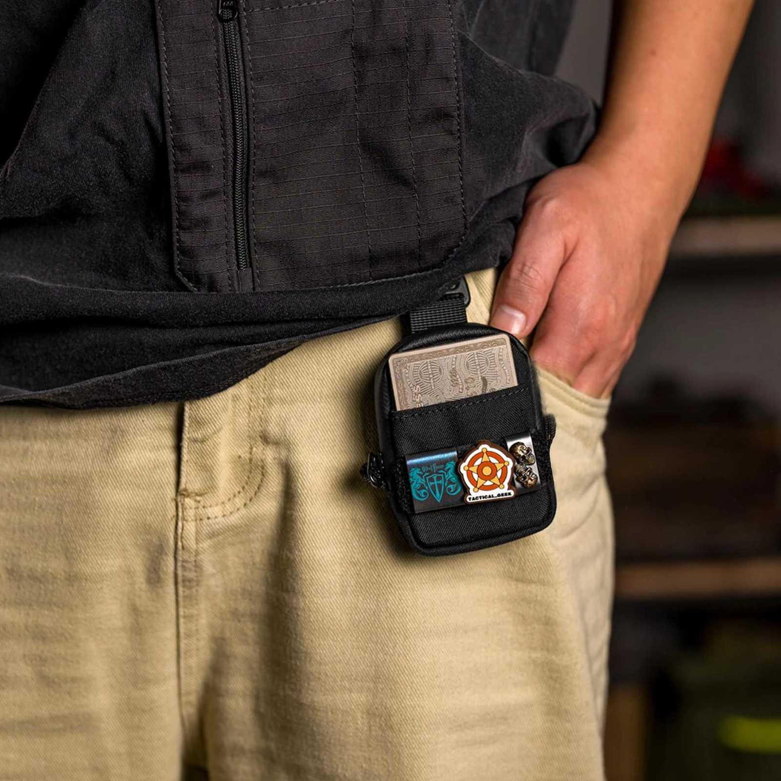 A6 Mini Size EDC Utility Pouch Mini Coin Purse with Custom Carabiner EDC Mini Size Pocket Organizer Key Waist Case for Daily W251031