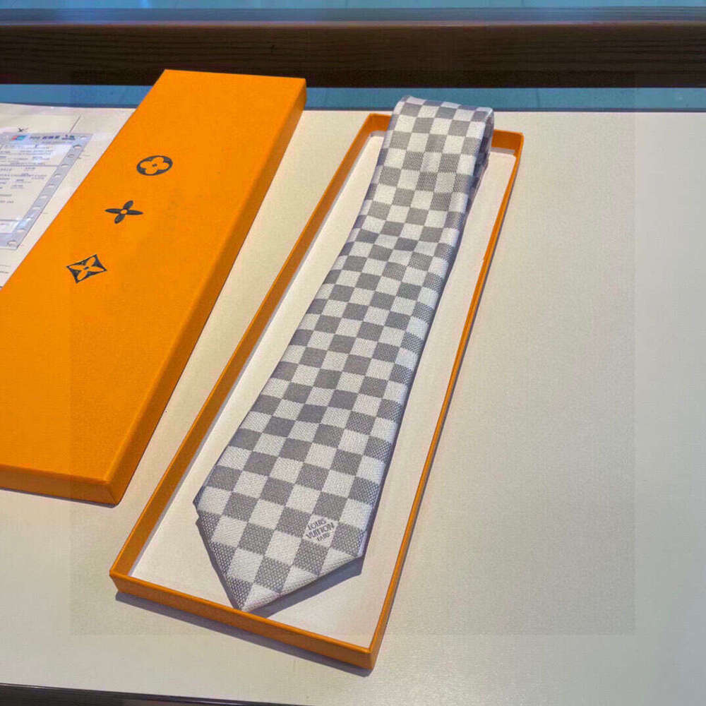 mens necktie luxurys designer Men Women Designer Ties Fashion Leather Neck Tie Bow For Men Ladies With Pattern Letters Neckwear Fur Solid Color Neckties