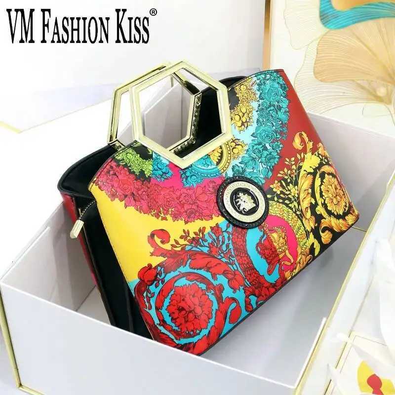 Womens Elegant 2025 Printed Top Handle Bag Various Printed Patterns Womens Crossbody Shoulder Bag Frame Designer Luxury Bag W251031