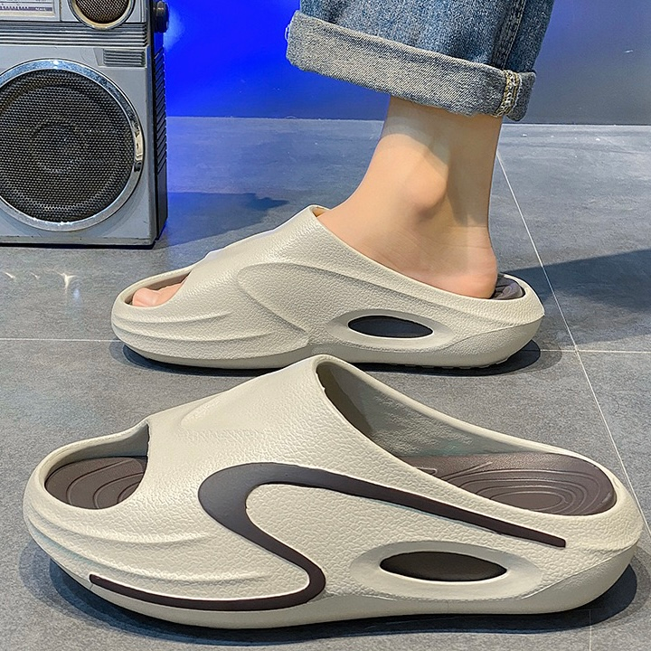 Bangte designer Cave Shoes Men's Summer New Style, Stepping on Shit Feeling Beach Sandals, Soft Bottom, Anti Slip Sports, Baotou Slippers