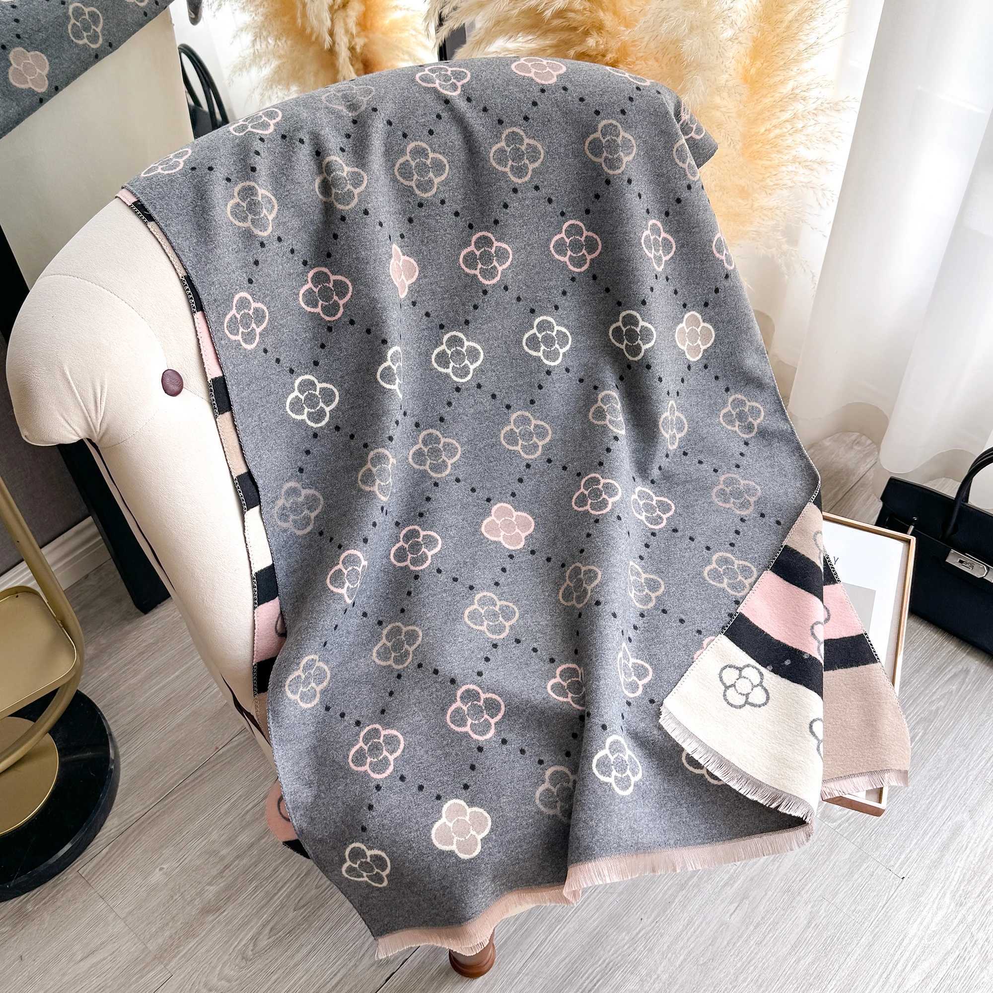 Womens Cashmere Hijab Scarves Warm Large Shawls Neck Wraps Essential for Autumn Winter Fashion Accessory C251031