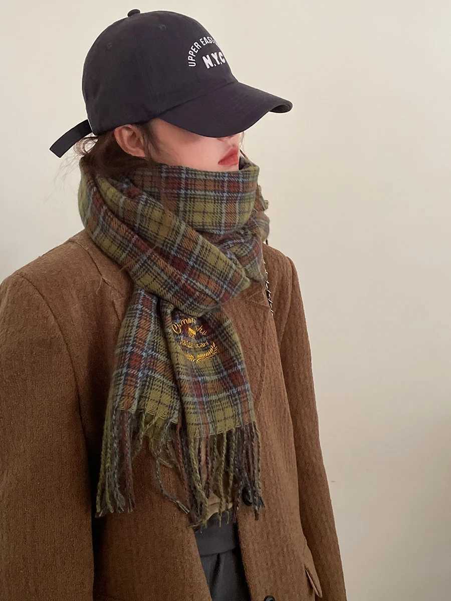 Embroidered Retro Plaid Scarf For Women HighEnd Korean Version Of Versatile Shawl For WinterW251030
