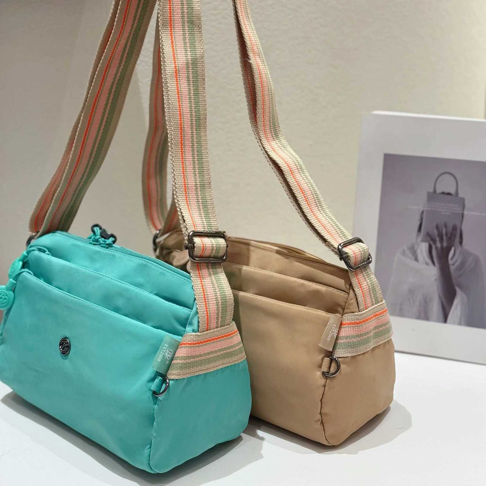 Ultralight Nylon Crossbody Bag for Women Adjustable Wide Strap Lightweight Womens Bag Zipper Closure Stylish Messenger Bag W251031