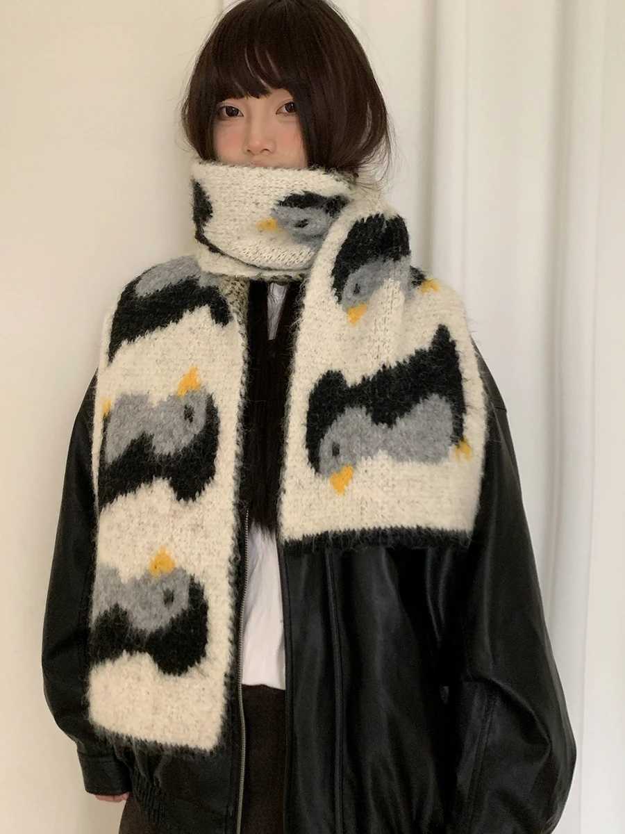 Cute Cartoon Knitted Little Penguin Scarf For Women Containing Wool Warm And Thickened Neck ProtectionW251030