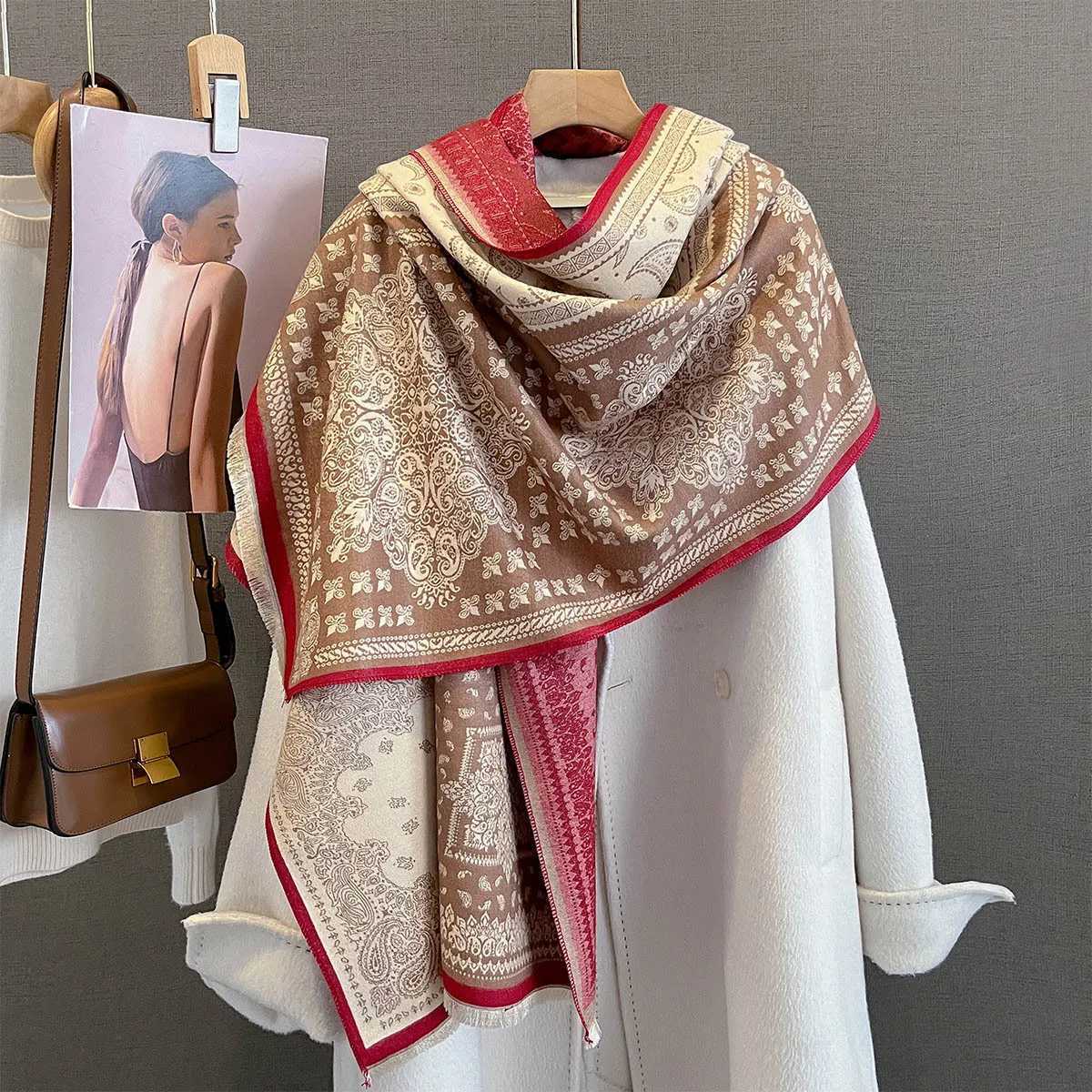 Winter Cashmere Scarf Women Luxury Paisley Print Female Shawl Wrap Elegant Poncho Lady Thick Warm Blanket Gift Echarpe C251031