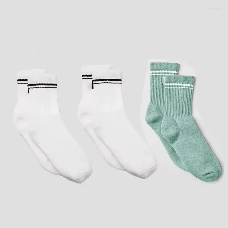 Women Socks Women's Yoga Non-Slip Grippy Sports Retro Pattern Breathable Cotton Crew For Pilates Gym Workout