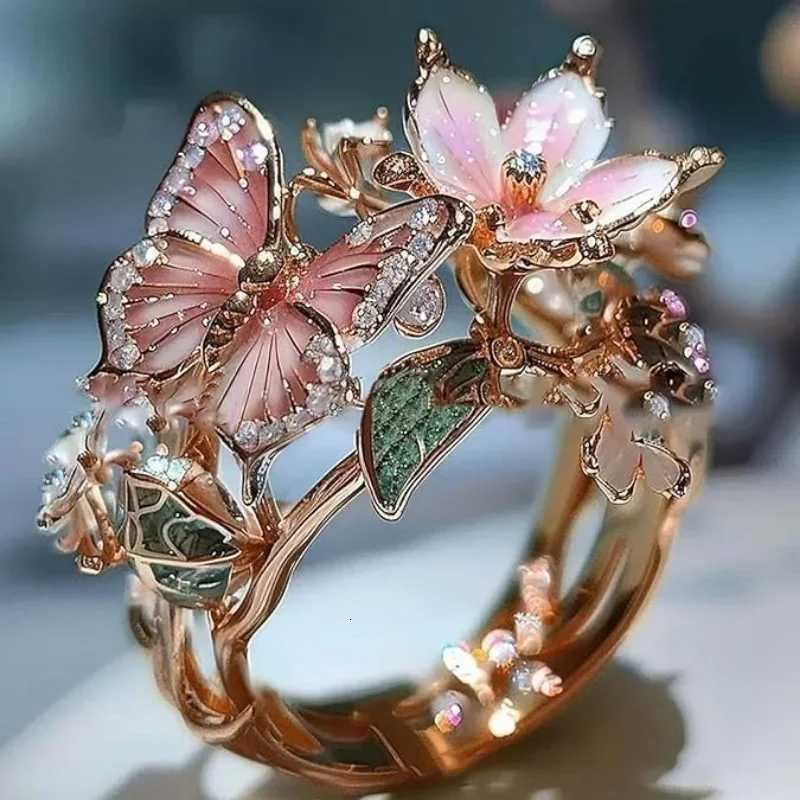 Aesthetic Flower Butterfly Rings for Female Romantic Rhinestone Stylish Nonfading Opening Ring Women Wedding Jewelry Party GiftXJ251031
