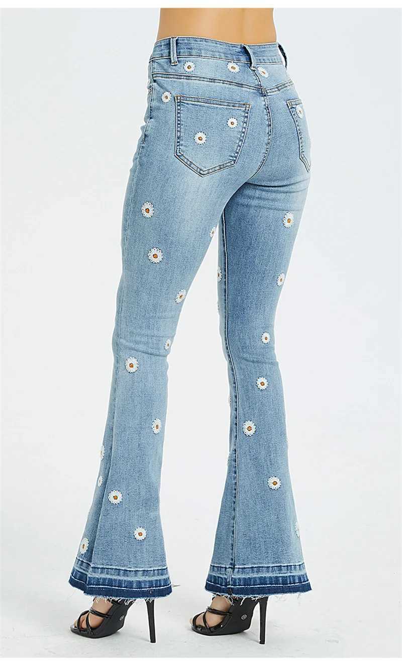 Women Daisy Embroidery Flare Jeans Push Up Denim Pants Ladies Vintage Mid Waist Street Casual Stretch Skinny Mom Jean Slim Femme J251031