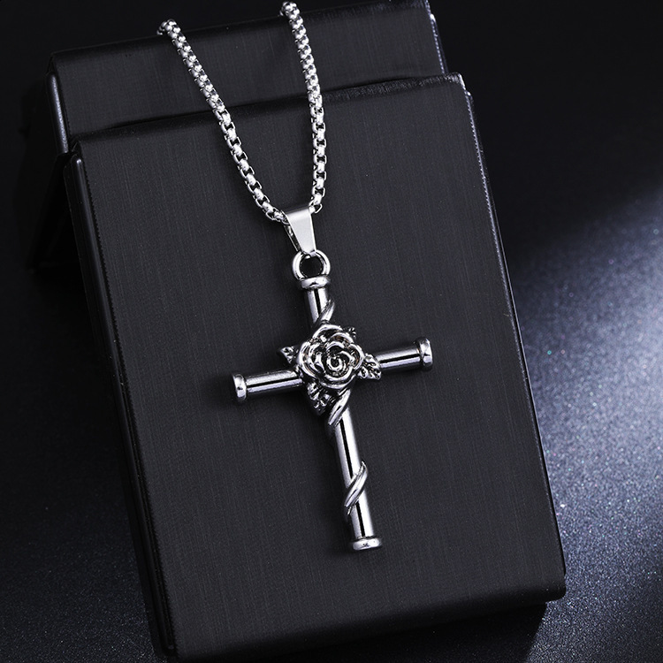 Pendant Cross with Crown Fashion Jewelry Europe Style Accessories Vintage Gift For Women Men 250318