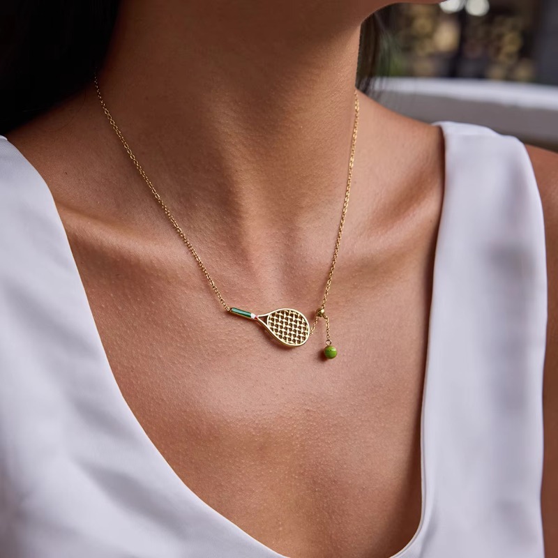 Jewellery High Quality 18K Gold Stainless Steel Sporty Style Green Tennis Racket Pendant Necklace for Active Lifestyle Gift Occasions Textured Elegant Accessory