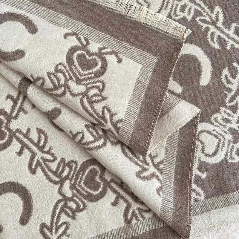 2024 Luxury Cashmere Scarf Women Winter Shawl Warm Neckerchief Paisley Print Thick Blanket Poncho Bufanda Echarpe Bandana Lady C251031