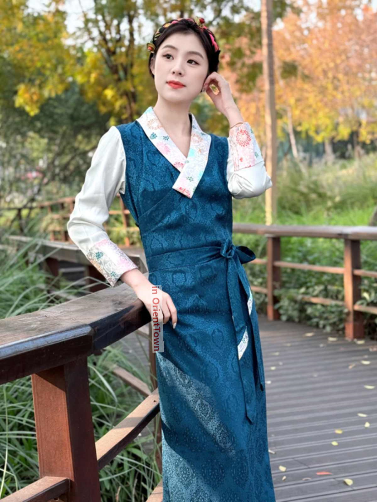 South Asia Nepal Tibet Himalayan Areas Travel Costume Woman Lady Girl Clothing in OrientTown Morden Long Robe Tibetan Dress CT045