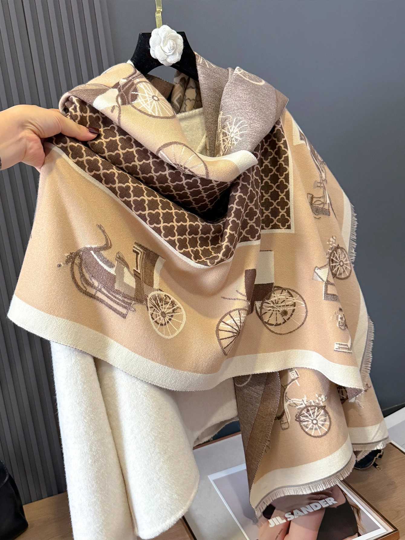 2024 Poncho Echarpe Cashmere Scarf for Women Thick Warm Winter Blanket Brand Female Luxury Quality ShAWl WrAP BufandAW251030