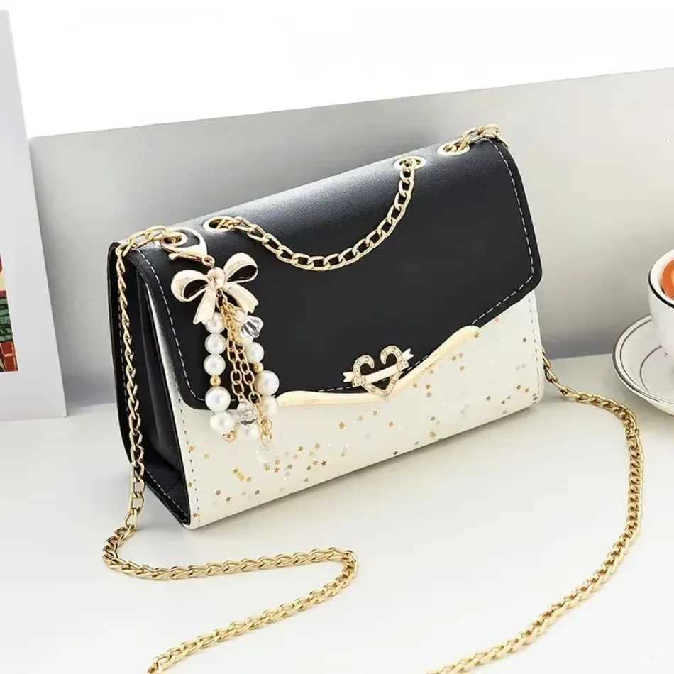 1 Pcs Versatile New Cute and Highend Handbag for Female College Students Fashionable and Versatile Chain Crossbody Shoulder Bag W251031