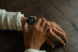 The Rise of Smartwatches: The Next Frontier for Manufacturers
