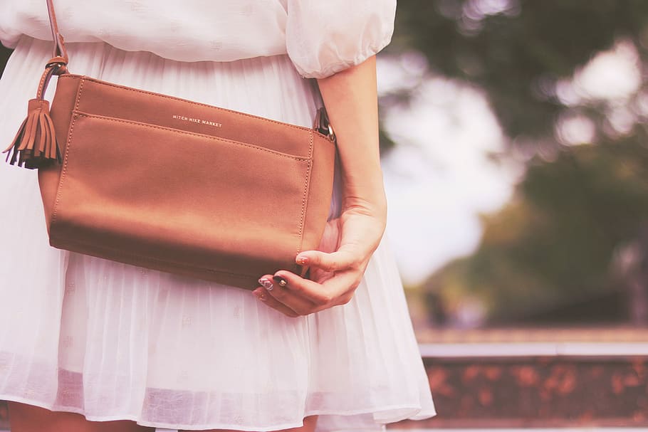 Crossbody Bags: The Stylish and Practical Companion for Fashionable Individuals