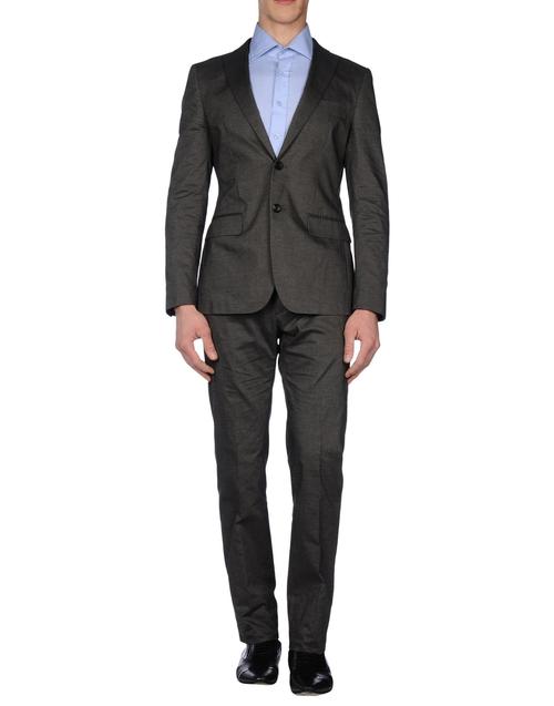 The Ultimate Guide to Men's Custom Suits How to Choose, Order, and Wear