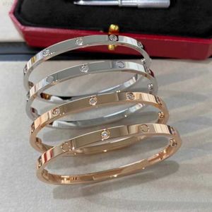 Precio de fábrica Venta al por mayor 316l Acero inoxidable 18k Chapado en oro Thin Love Destornillador Pulsera Brazalete