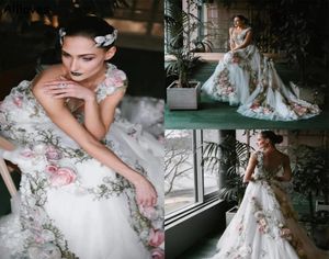 Vestidos de novia de una línea de encaje floral de hadas para novias Flores románticas en 3D Cuello transparente Vestidos de novia de jardín boho Gorra con espalda abierta sexy Sle5761498