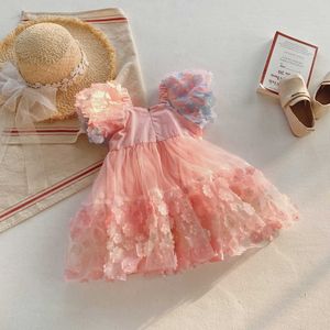 Vestido de encaje floral para niñas de cuento de hadas para niños lolita pétalos apliques baby girl party sundress moda al por mayor ropa a granel 210529