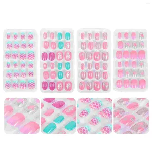 Faux ongles 4 boîtes / 96pcs dessin animé filles faux conseils autocollants appliqués en plastique enfant bricolage fournitures de manucure