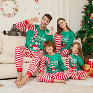 Family Matching Outfits Christmas Pajamas Set 2024 Adult Kids Baby Same Look Tops Pants Xmas Sleepwear Pyjamas Couples Clothes 231122