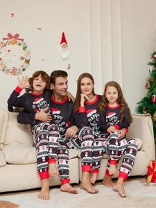 Famille correspondant tenues vêtements pyjamas de Noël ensemble mode chapeau de Noël lettre imprimer père maman et moi costume bébé combinaison Paj 231201