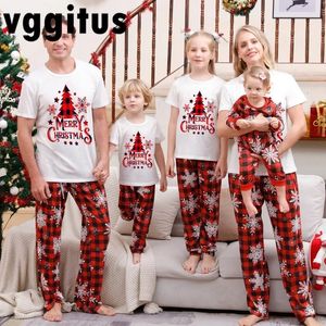 Family Matching Tenues Family Matching Tenues Christmas Parent-Child Pyjama Set Cartoon Imprimé Home Clothing Shortwars Suit H1263 231123