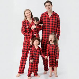 Family Matching Outfits Father Mother Children Baby Sleepwear Christmas Pajamas Mommy and Me Xmas Pj s Clothes Sets Tops Pants 231204