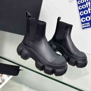 Los diseñadores famosos recomiendan encarecidamente las botas clásicas con plataforma de neumáticos con estilo oscuro, súper frescas y súper delgadas, antideslizantes y resistentes al desgaste, talla 35-40.