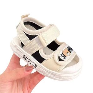 Fashion Baby First Walkers Mignon Boys Girls Sandals Fashion Kids Chaussures Softs Crib Chaussures Toddler Infant Anti Slip Sneakers