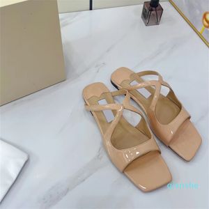 Classic dames Designer Gladiator Sandales Bridal Evening Shoes Toe Toe Patent Cuir Sexy Printers Sandales Flat Sandales