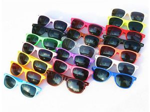 Mode classique lunettes de soleil en plastique rétro vintage lunettes de soleil carrées pour femmes hommes adultes enfants enfants multi couleurs