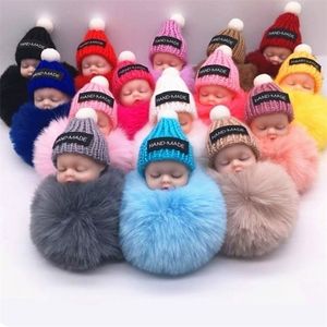 Moda colorida muñeca bebé durmiendo pieza colgante bola de pelo colgante lindo pompón esponjoso cadena algodón lana soporte bolsa bola juguete 220815