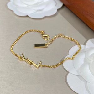 Bracelets de chaîne de cuivre de mode Designer pour femmes de luxe bijoux de luxe décoration de la main féminine lettres légères réglables charmes