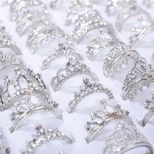 Moda- Anillos en forma de corona Compromiso Conjunto de anillos de aniversario Joyas de diamantes de imitación Color plata oro Accesorios al por mayor
