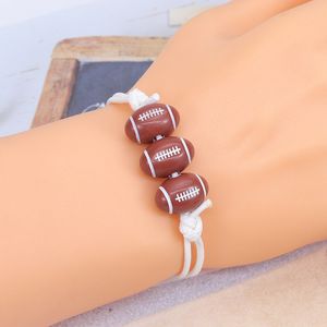 Fashion Design Handmade Wax Cord Football Softball Charm Bracelet Bijoux de sport pour cadeau