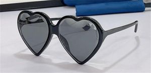 Gafas de sol de diseño de moda 03960S Marco en forma de corazón Lente de corte de cristal Estilo simple y moderno Gafas protectoras UV400 para exteriores de verano de primera calidad