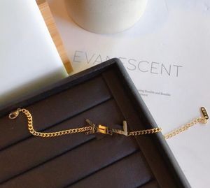 Créateur de mode Bracelet Bracelet Letter Bracelets Gold Placing Placing Metal Snake Chains Hand Chain pour hommes et femmes Lover Bijoux Gift Accessoire