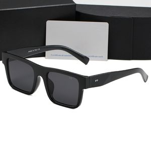 Gafas de sol de diseñador de moda para hombres y mujeres Gafas de sol polarizadas UV 400 de primera calidad con marco pequeño y clásico Sunmmer Beach Gafas ovaladas con caja