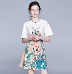 Diseñador de moda Mujer Verano Elegante Blanco Camiseta de manga corta Blusas + Cintura alta Falda con estampado de jirafa Conjunto de dos piezas 210514
