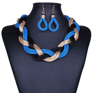 Préparation brute exagérée de mode de collier de chaîne en métal rétro grands ensembles de boucles d'oreilles de chaîne