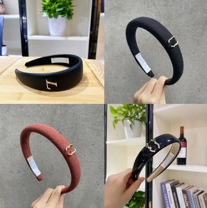 Accessoires de cheveux de mode solide Fashion Girl Hair Hoop Designer Candy Color Brand Sponge Flower Band Spring Gift Headwear Black Hairband Romantic Femmes