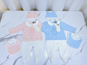 Moda infantil niños mamelucos diseñador bebés recién nacidos corte oso monos de manga larga sombrero baberos 3 unids bebés de lujo algodón 1er ascenso ropa A9909