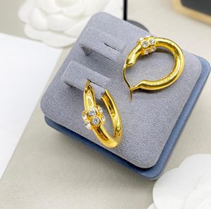 Moda INS Style Hoop Huggie Pendientes Stud Classic Designer Circle con Diamond Dangle Earrings Gold Silver Plated For Women Party Jewelry